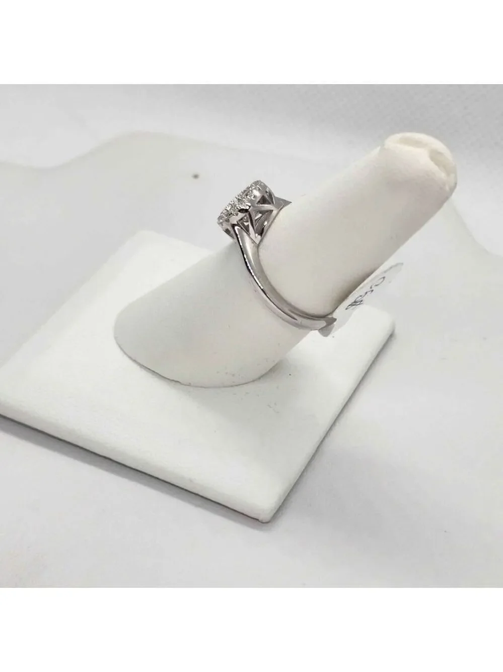Brand New   Sterling Silver 925 Dancing Stone Ring